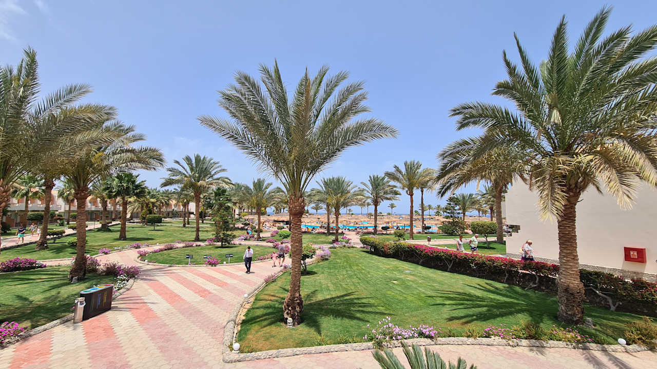 Gartenanlage Three Corners Sea Beach Resort