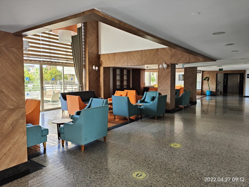 Lobby Side Aquamarin Resort & Spa