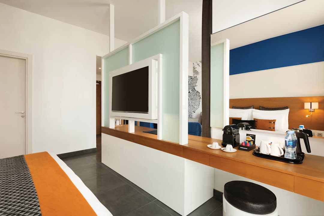 Zimmer Tryp by Wyndham Dubai