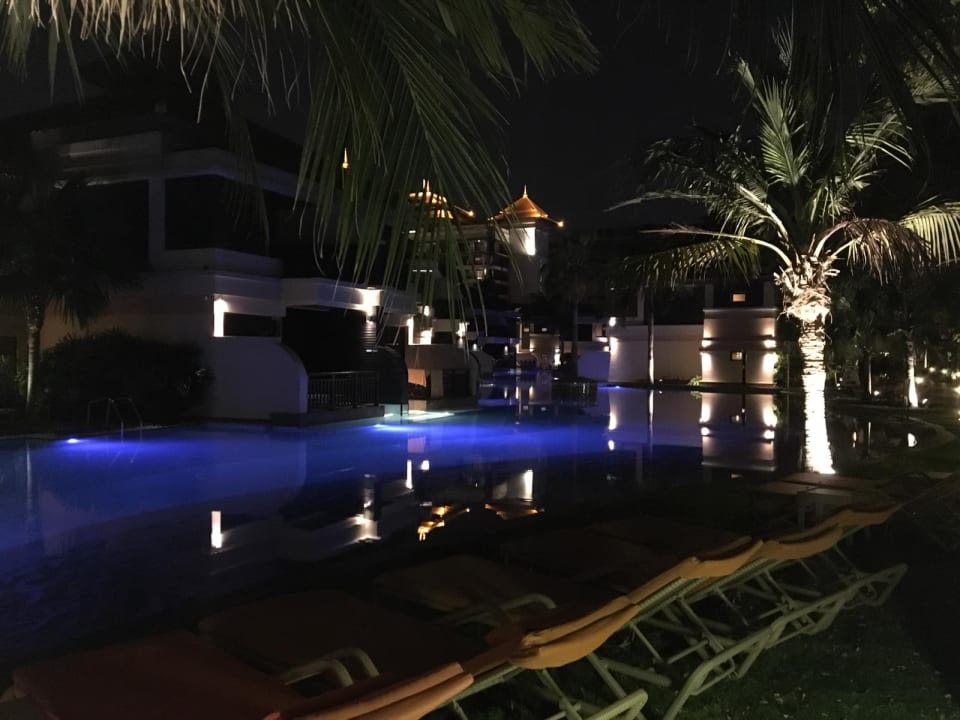 Pool Anantara The Palm Dubai Resort