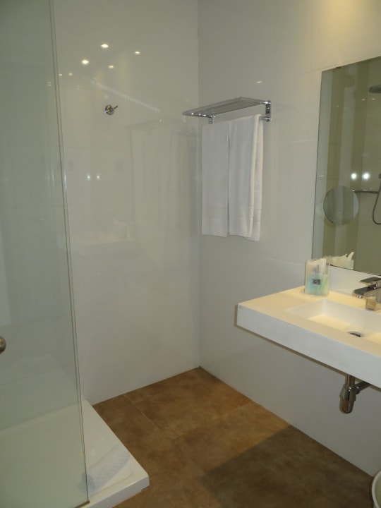 Bad mit ebenerdiger Dusche Hotel 4 Barcelona