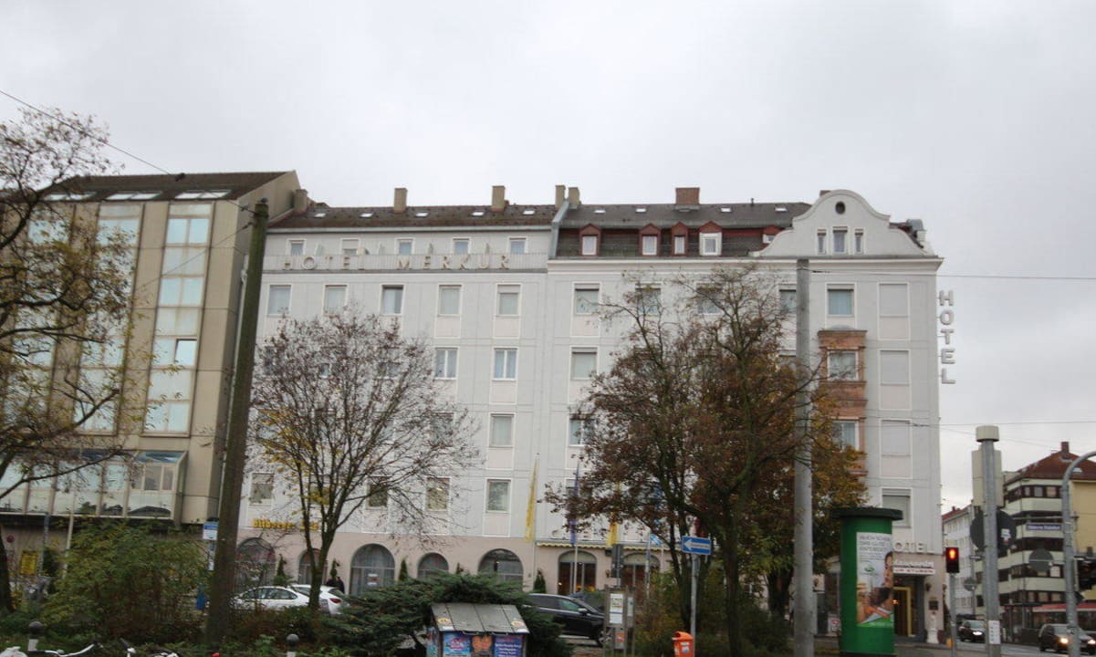 Ansicht vom Südausgang Hbf Ringhotel Loew's Merkur