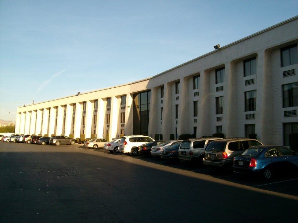 Manor building Hotel Circus Circus