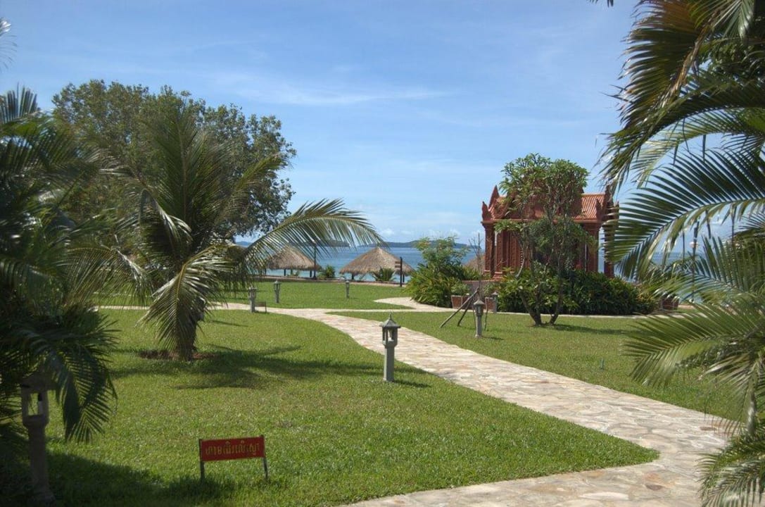 Gartenbereich im Sokha Beach Hotel Sokha Beach Resort & Spa