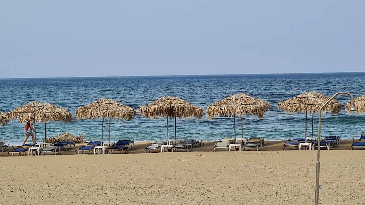 Strand Pinelopi Apartments