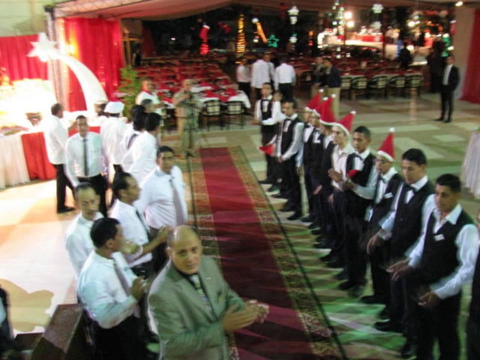 Weihnachten 2013 - von der Halle nach draussen  Brayka Bay Resort