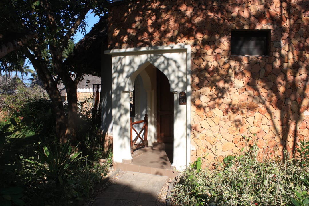 Pwani Room Sultan Sands Island Resort & Spa