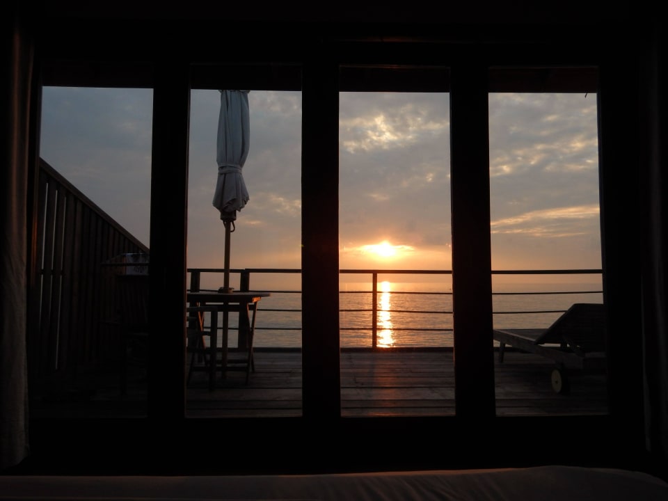 Blick auf`s Meer (Water Villa) NH Collection Maldives Reethi Resort