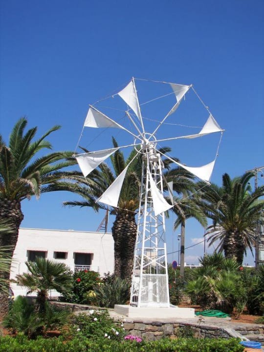 Eingang zur Hotelanlage allsun Hotel Malia Beach