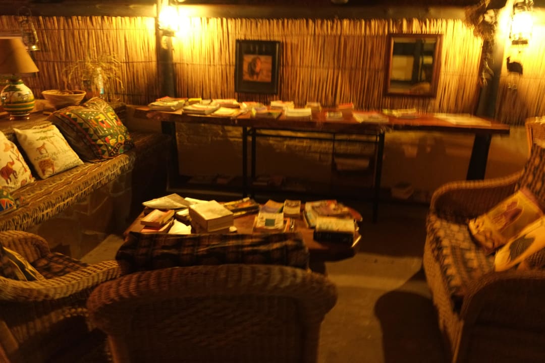 Sitzplätze überall Hotel Ndhovu Safari Lodge