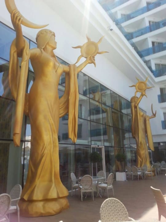 Themes Azura Deluxe Resort & Spa Hotel