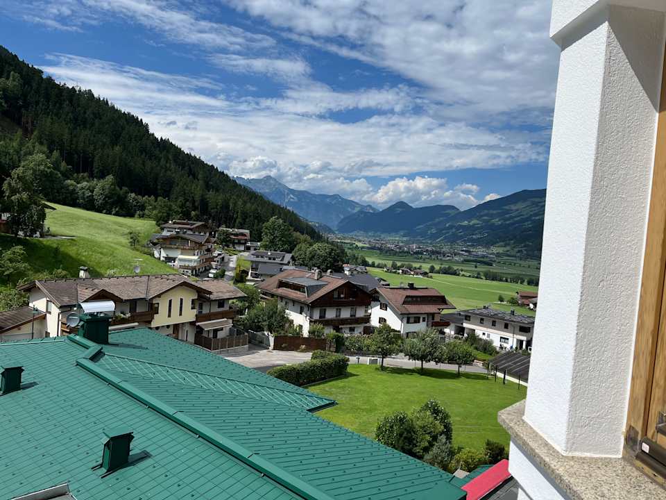 Ausblick Platzlhof - Mein Hotel im Zillertal