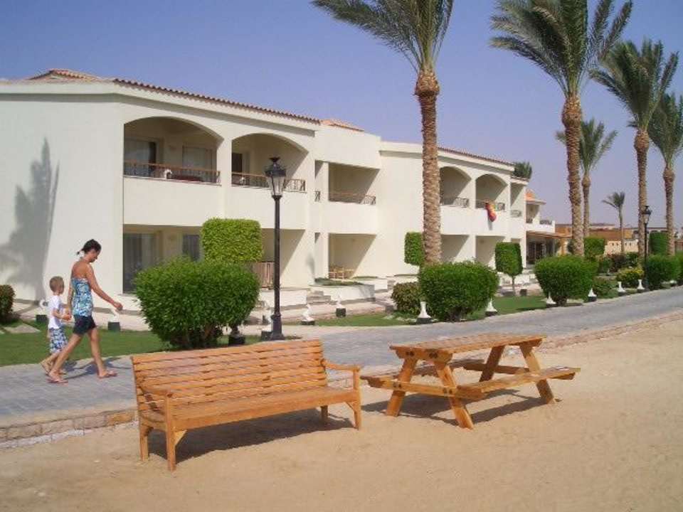 Blick vom Strand zum Zimmer Pickalbatros Dana Beach Resort - Hurghada