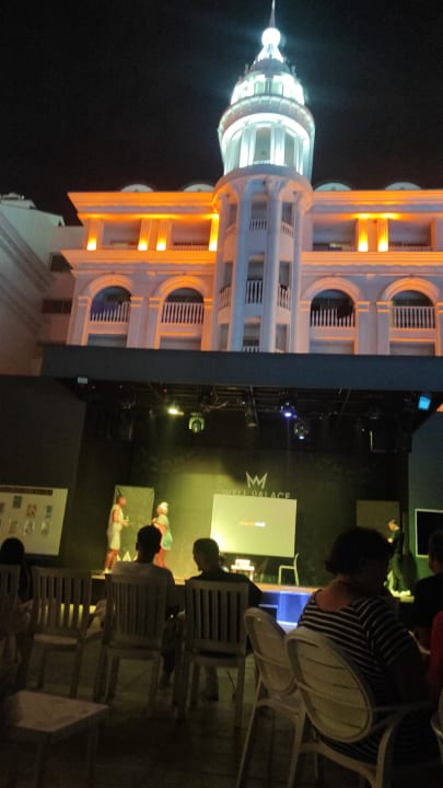 Außenansicht Well Palace Side