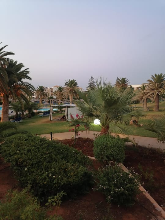 Gartenanlage Anissa Beach & Village