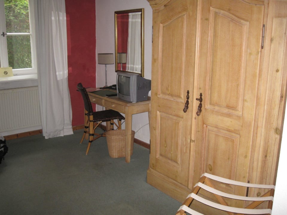 Mit Satelitten-TV Landhotel Schloss Buttenheim