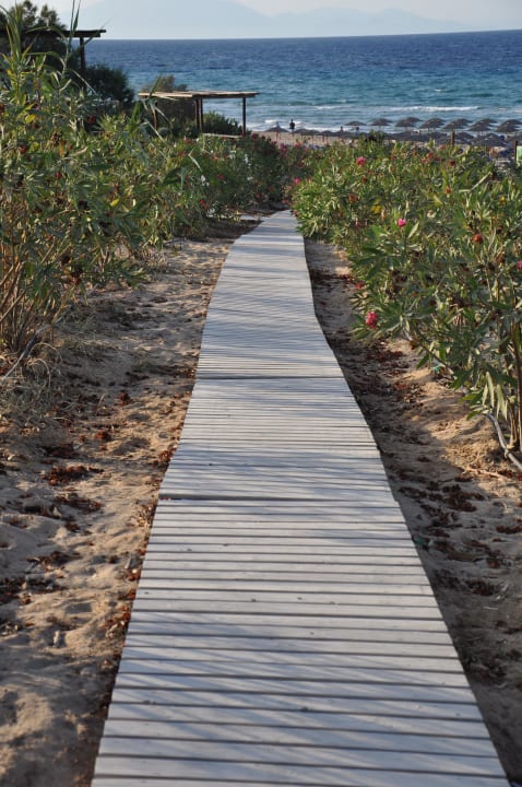 Banana Beach SuneoClub Cavo D'Oro Hotel