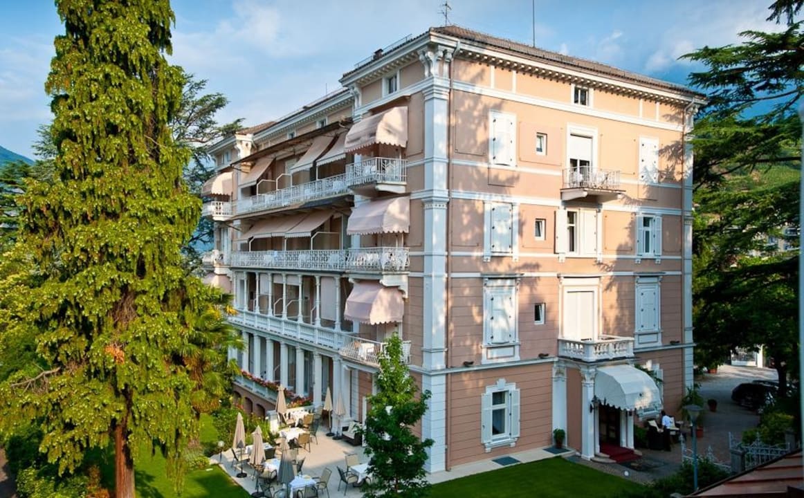 Aussenansicht Hotel Adria - Meran
