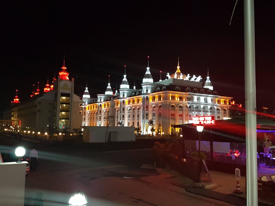 Hotel bei Nacht  Side Royal Palace Hotel & Spa