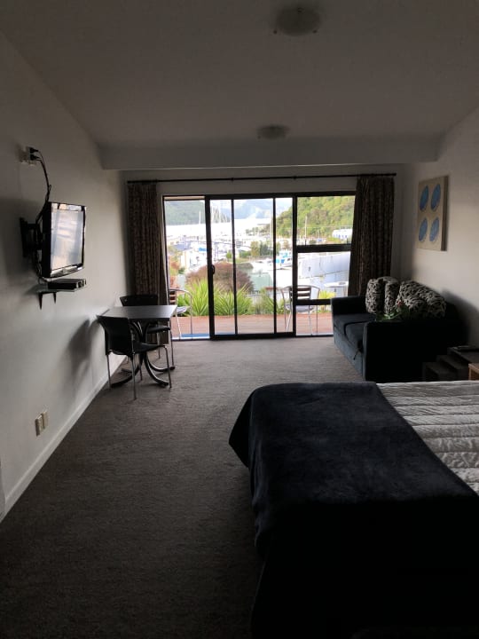 Zimmer Harbour View Motel