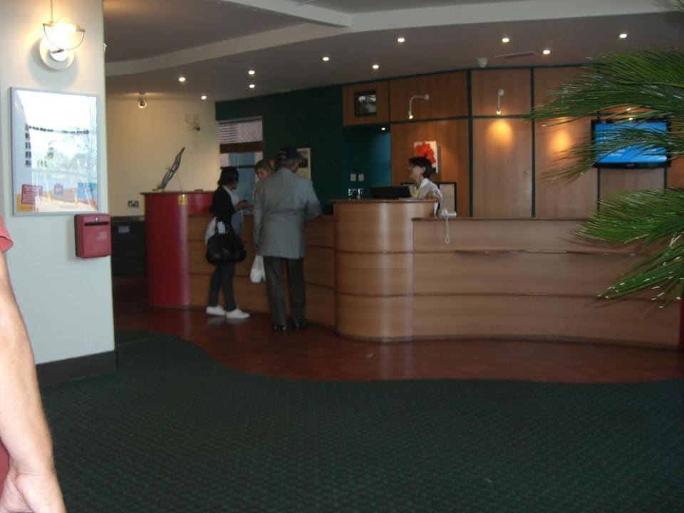 Rezeption Hotel ibis London Wembley