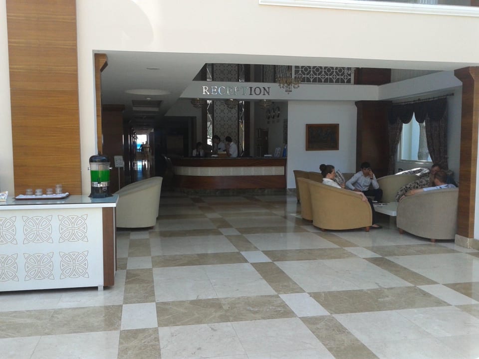 Вход в отель! MC Beach Park Resort Hotel