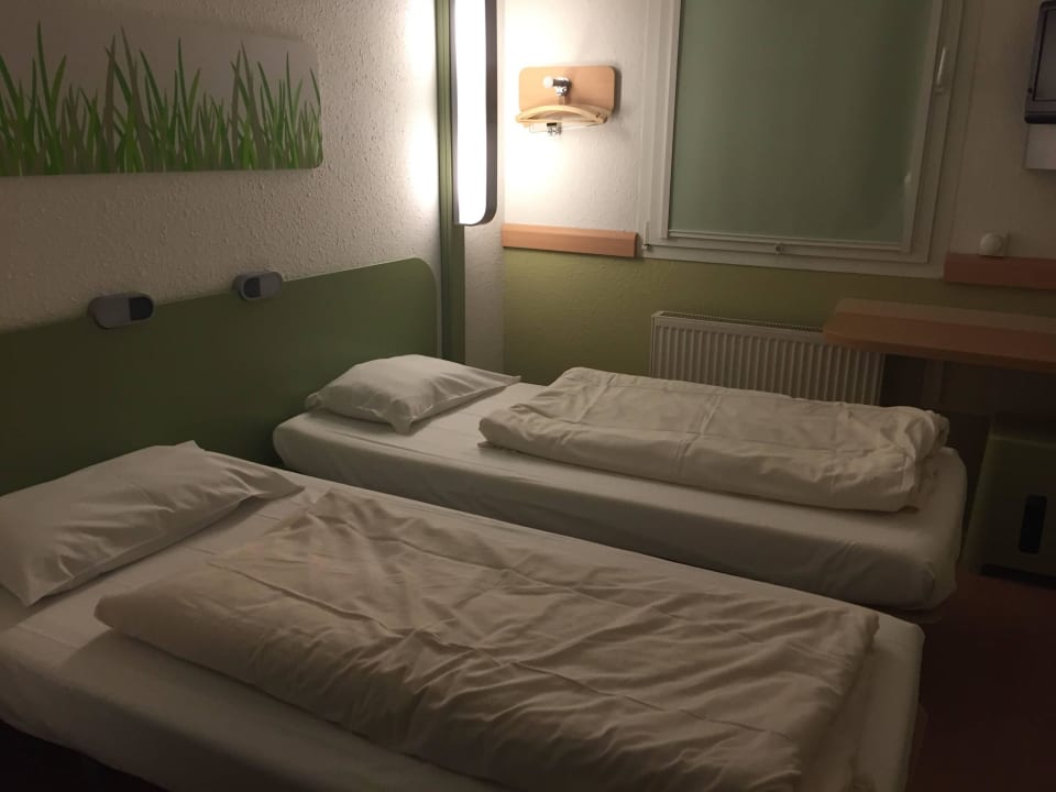 Betten  ibis budget Hotel München Putzbrunn