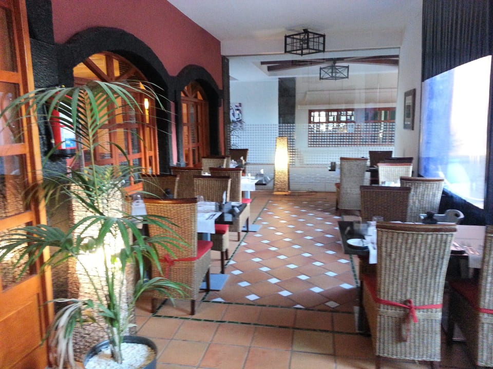 Privileg A-la-carte Restaurant H10 Rubicón Horizons Collection