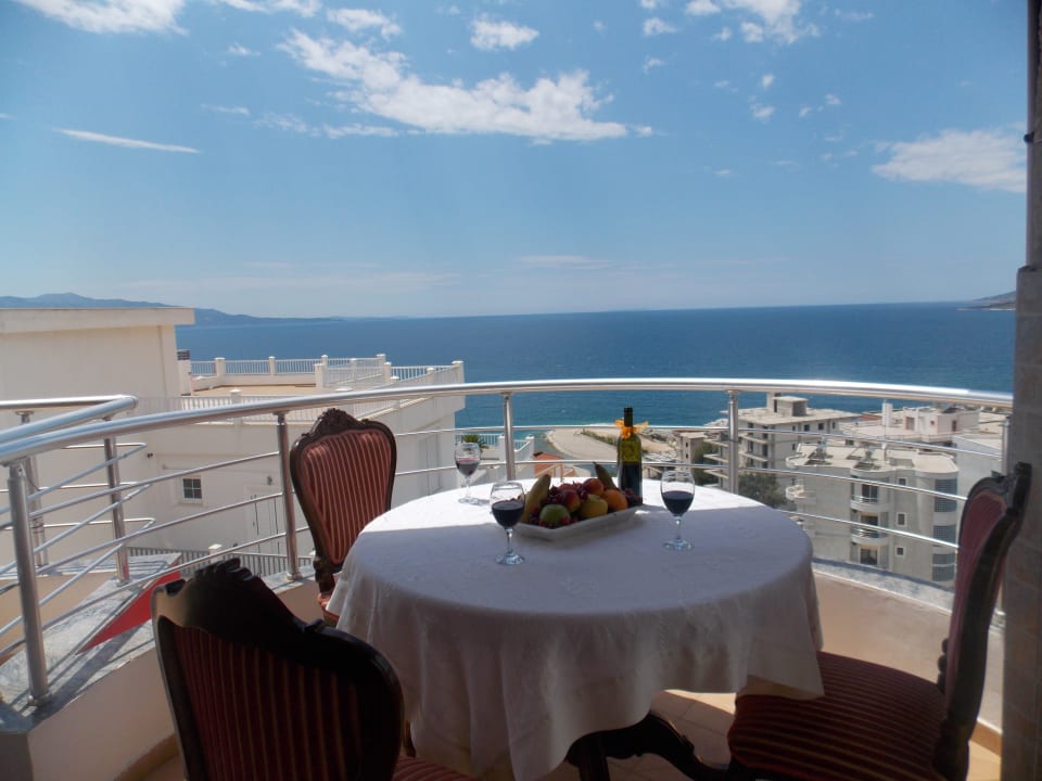 Ausblick Damian Saranda Hotel