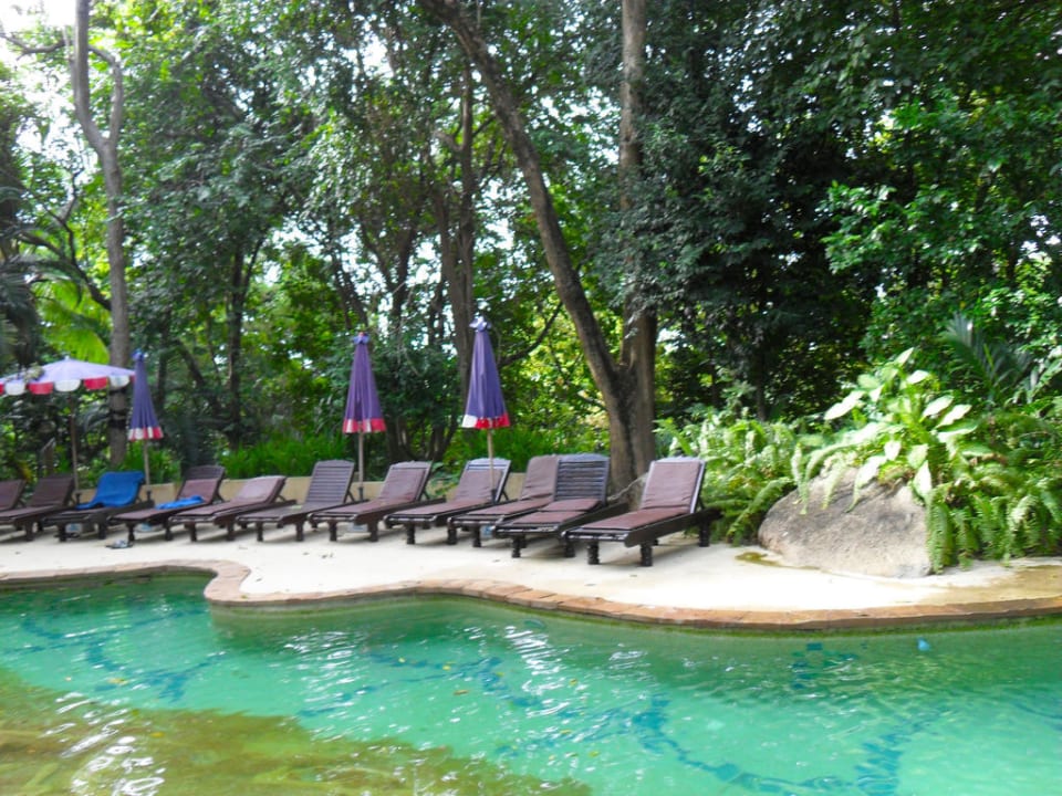 Oberer Pool The Fair House Beach Resort