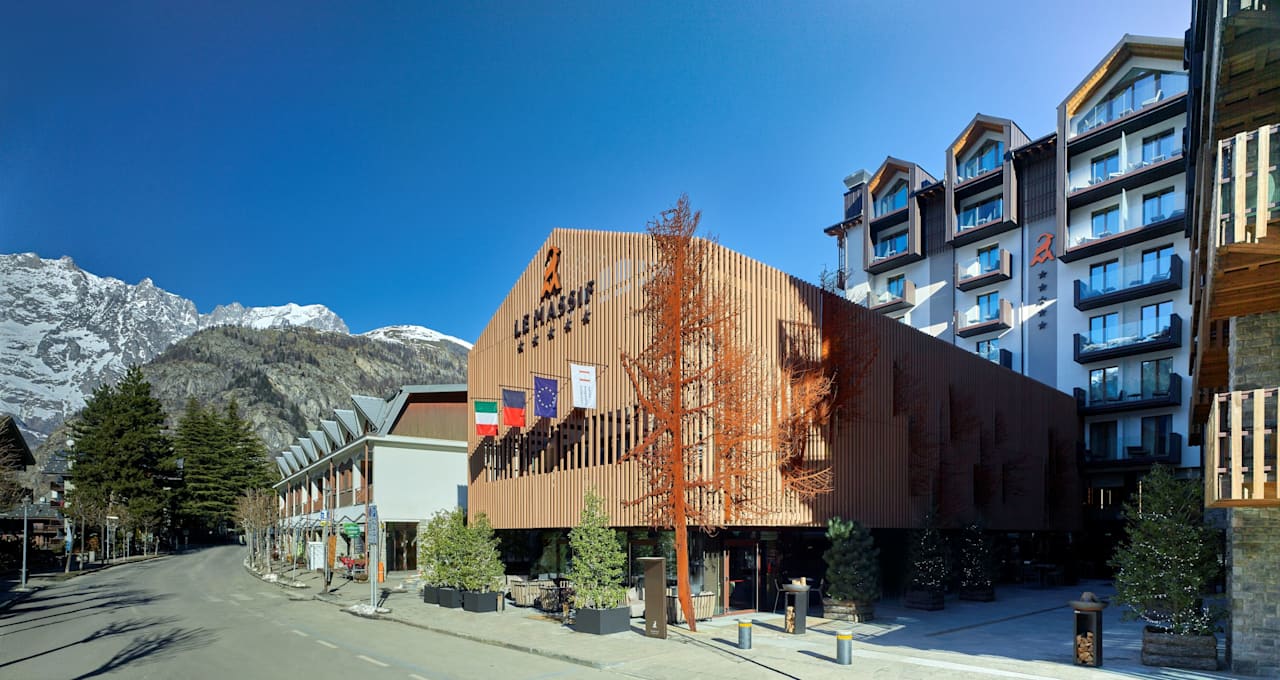 Außenansicht Le Massif Hotel & Lodge Courmayeur, The Leading Hotels of the World