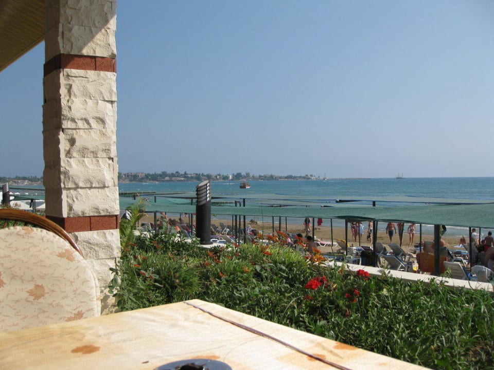Ausblick Strandbar Hotel Sirma