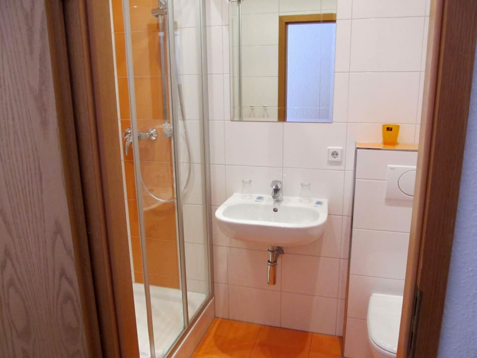 Bad im Zimmer 3 Hotel Ausspann