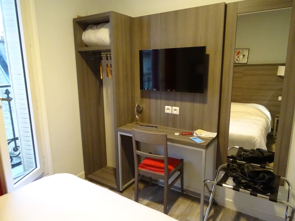 Zimmer Hipotel Paris Buttes Chaumont