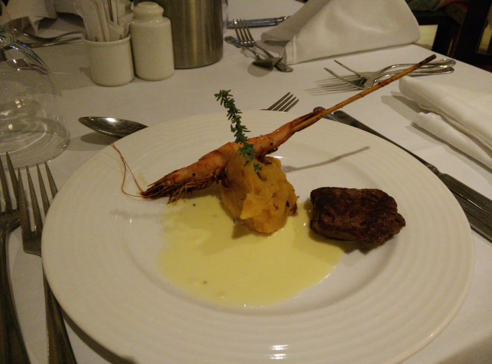 Surf and Turf im Hauptrestaurant Cleopatra Luxury Resort Makadi Bay