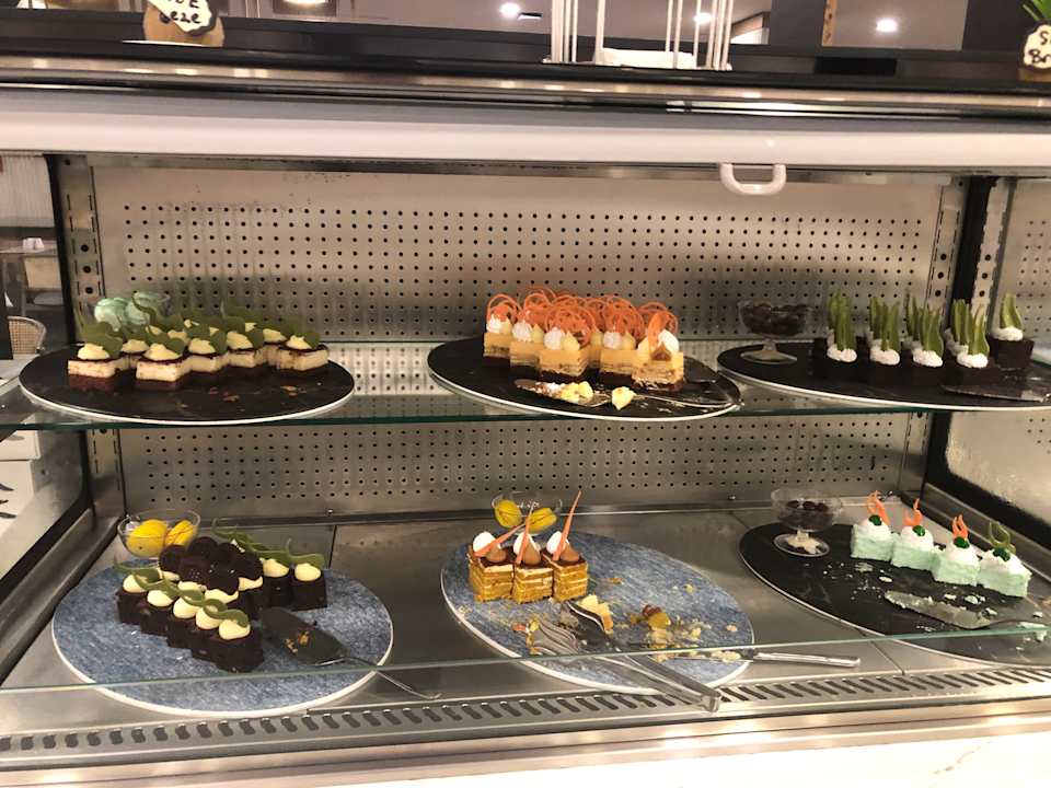Gastro Side Breeze Hotel