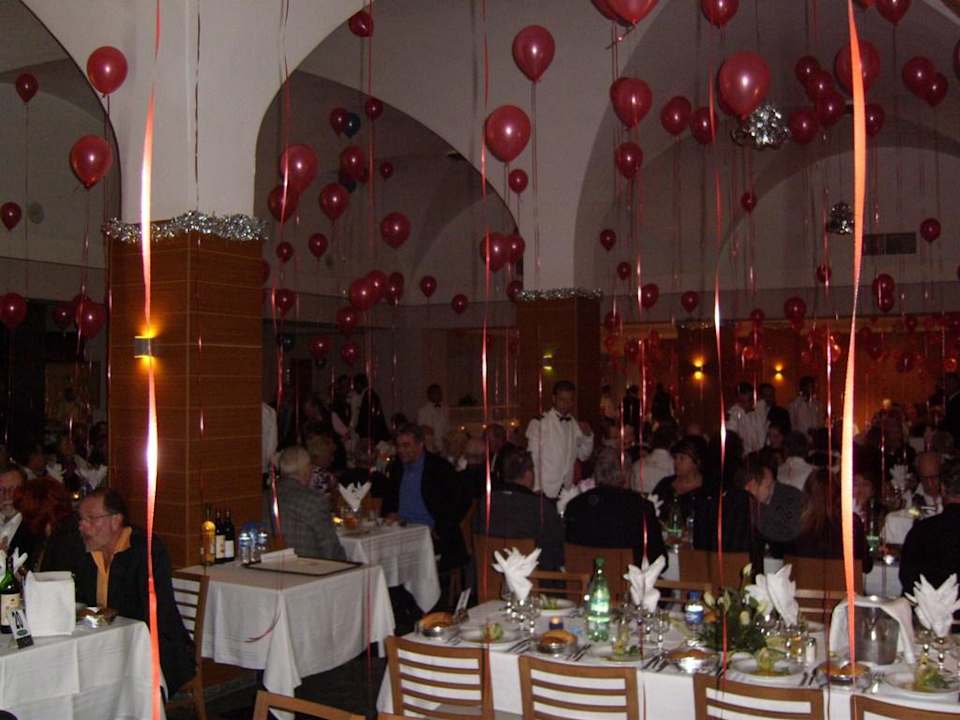 Restaurant an Silvester The Orangers Beach Resort and Bungalows