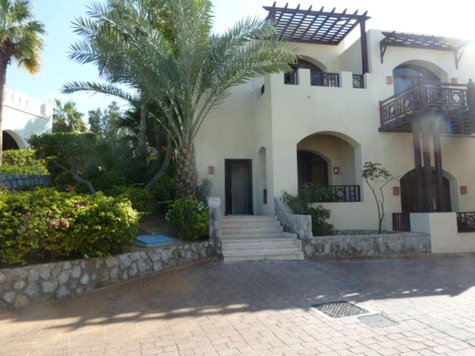 Zimmer The Cove Rotana Resort