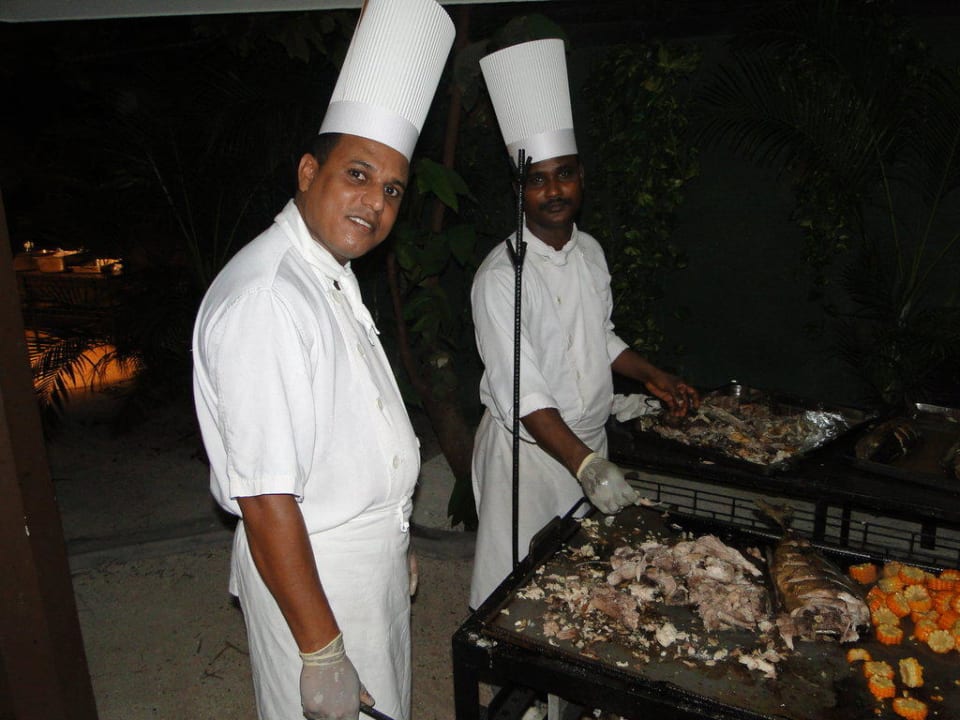 Köche beim Grill-Buffet Embudu Village