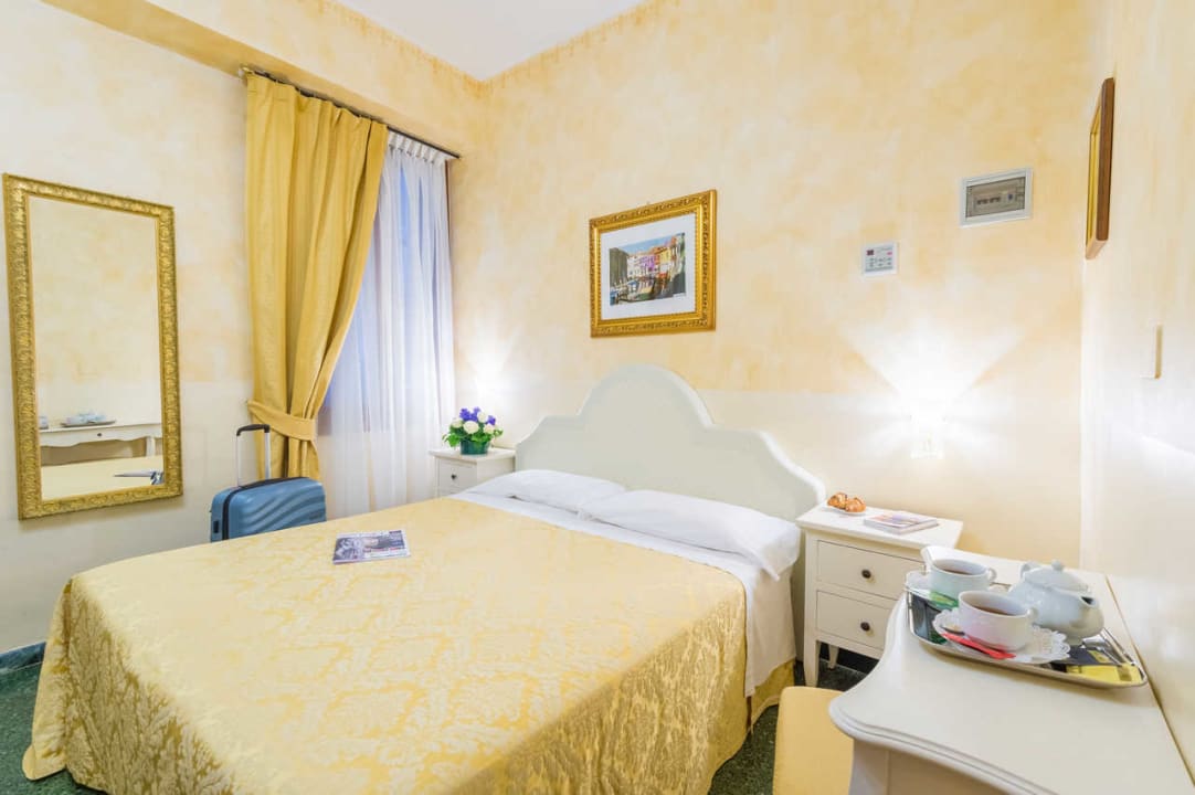 Zimmer Hotel Mercurio