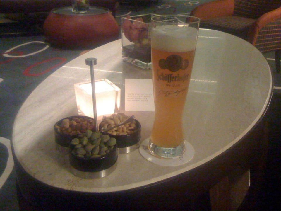 "Erfrischung" in der Lobby Hotel Kö59 Düsseldorf - Member of Hommage Luxury Hotels Collection