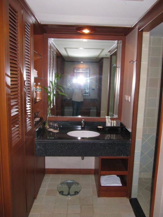 Bad Holiday Inn Resort Phuket