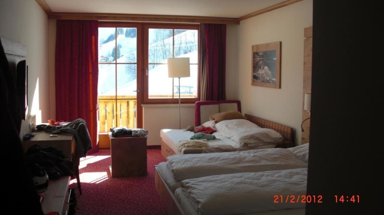 Blickrichtung Fenster (Balkon)  Hotel Roslehen