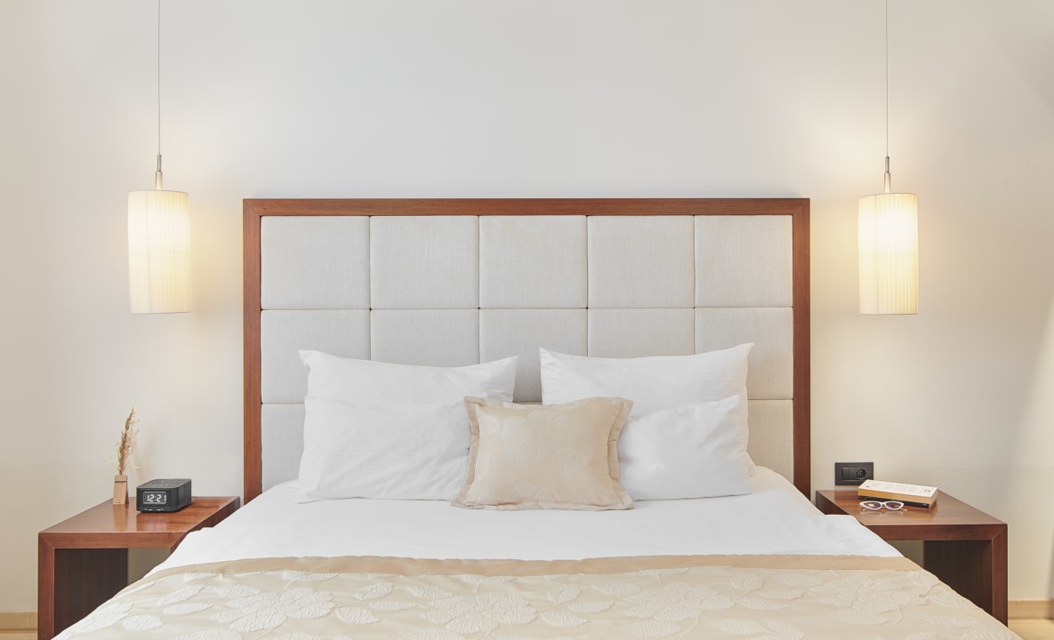 Zimmer Marmont Hotel