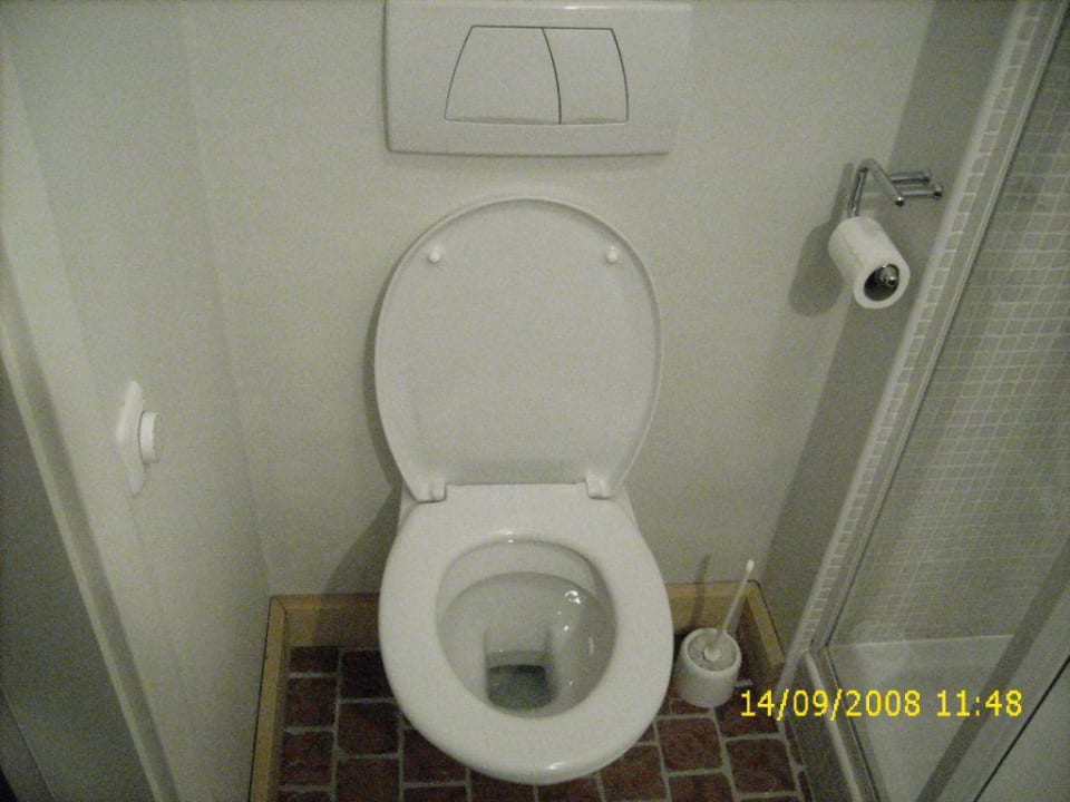 Toilette und Bad in einem Raum Ferienwohnungen Sonnwirtstöckl