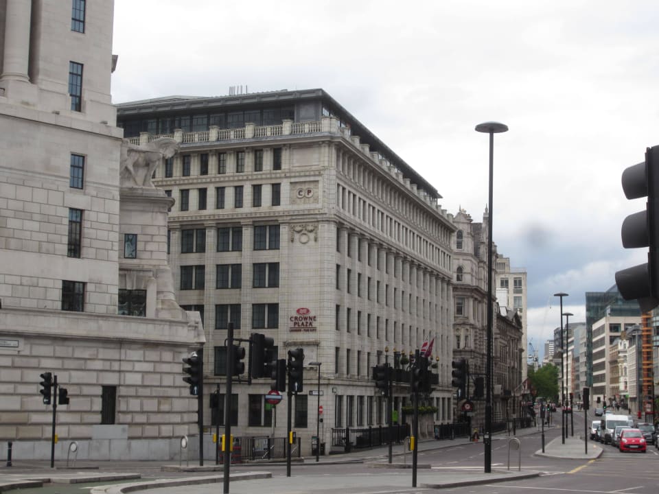 Seitliche Außenansicht Hotel Crowne Plaza London - The City