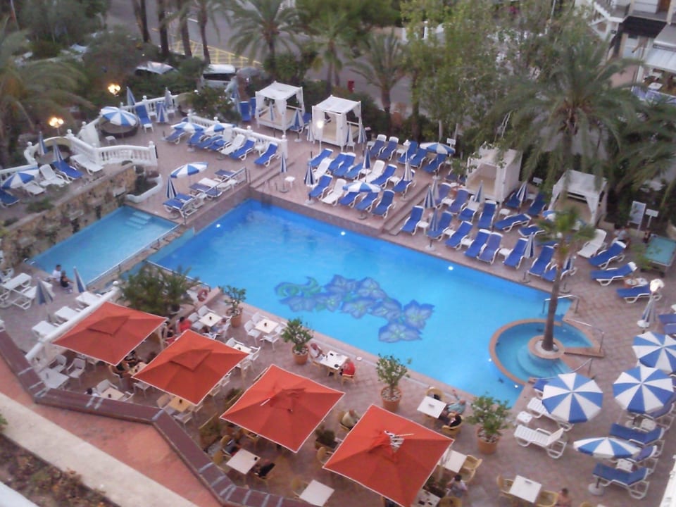 Pool am Abend Hotel Bahia del Sol