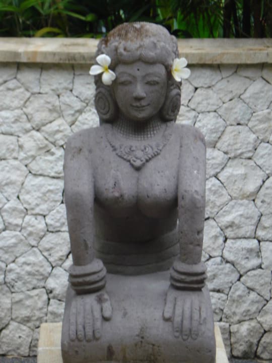 In der Gartenanlage Novotel Bali Benoa Hotel