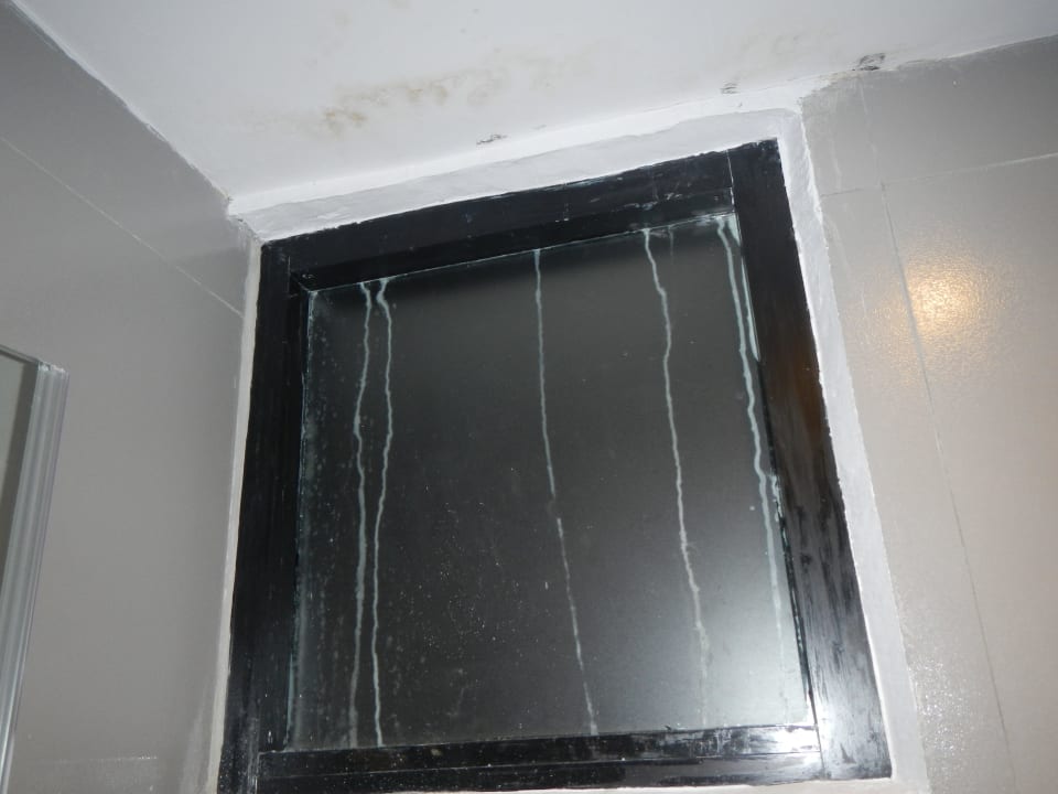 Bad Charlet Zimmer The Leaf on The Sands by Katathani