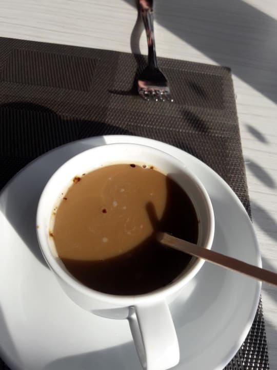 Kaffee, mit Klumpen und ohne Löffel Salamis Bay Conti Resort Hotel & Casino